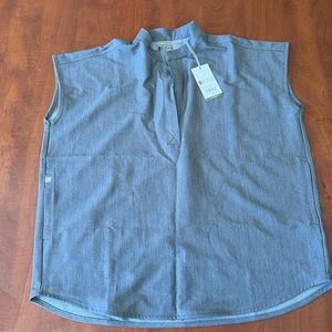 Figs-Brand New Rafaela™ Oversized Scrub Top- Size S
Color Graphite